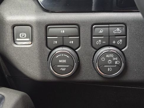 Used 2026 Chevrolet Silverado 3500 LT w/ Safety Package AWD/4WD image 22