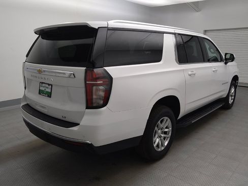 Used 2021 Chevrolet Suburban LT AWD/4WD image 9