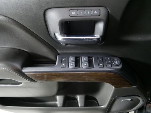 Used 2018 GMC Sierra 1500 Denali w/ Denali Ultimate Package image 19