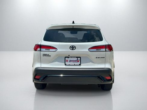 Used 2025 Toyota Corolla Cross AWD Hybrid image 6