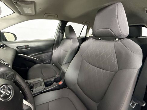Certified 2026 Toyota Corolla Cross LE FWD image 3