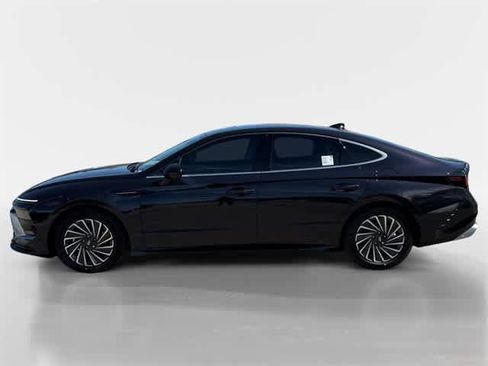 New 2025 Hyundai Sonata Limited image 2