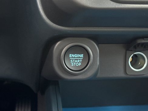 New 2025 Ford Maverick XLT w/ XLT Luxury Package image 18