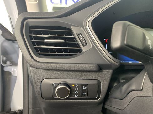 Used 2025 Ford Escape Active FWD image 17