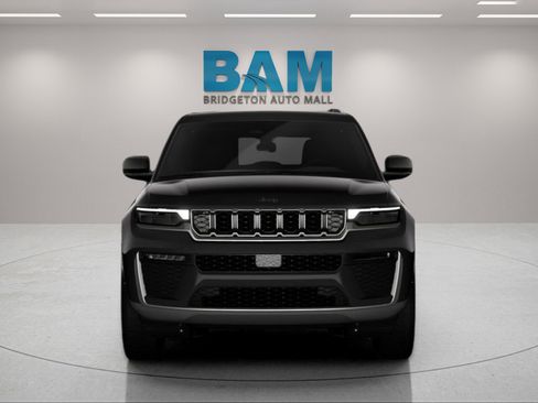 New 2026 Jeep Grand Cherokee Limited AWD/4WD image 3