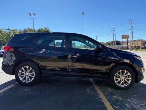 Used 2021 Chevrolet Equinox LS image 6