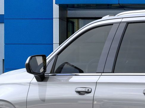 New 2026 Chevrolet Suburban LS image 12