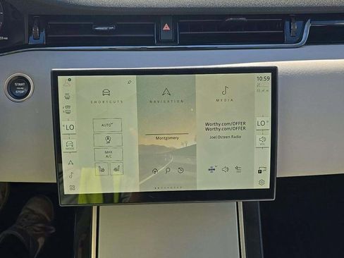 Used 2024 Land Rover Range Rover Evoque S image 6