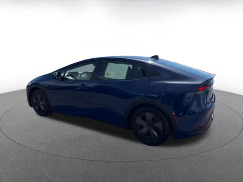 Used 2025 Toyota Prius LE image 10