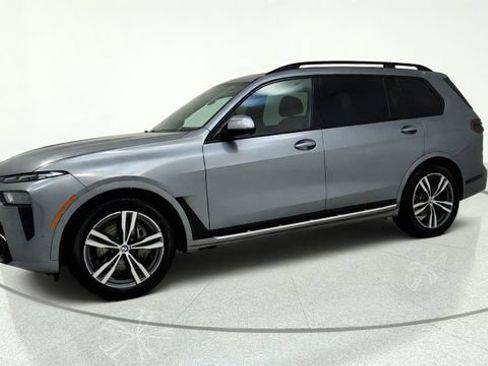 Used 2026 BMW X7 xDrive40i AWD/4WD image 4