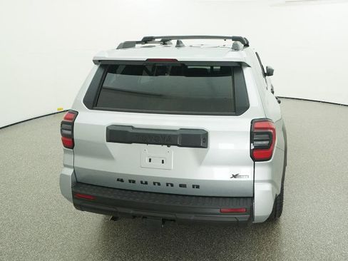 New 2026 Toyota 4Runner SR5 AWD/4WD image 21
