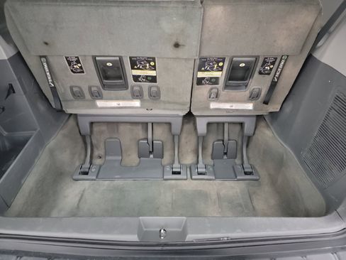 Used 2017 Toyota Sienna XLE image 26