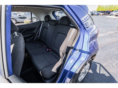 Used 2024 Hyundai Venue SE image 23