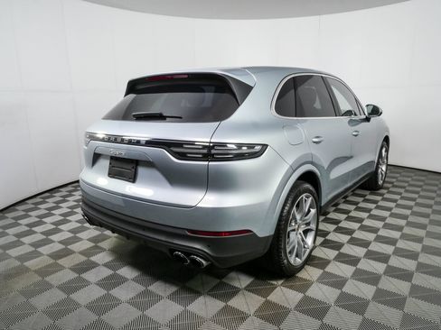 Certified 2023 Porsche Cayenne AWD/4WD image 30