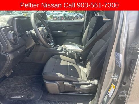 Used 2024 Chevrolet Colorado W/T RWD image 9