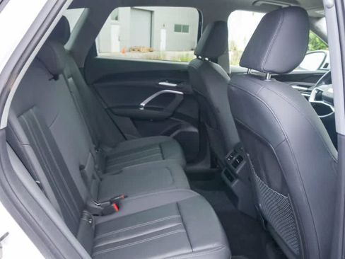 Used 2025 Audi Q5 Premium w/ Convenience Package AWD/4WD image 17