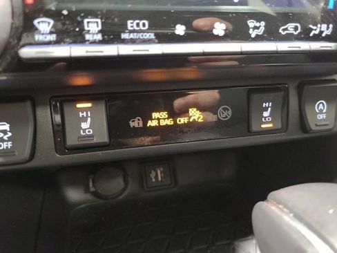 Certified 2023 Toyota RAV4 XLE Premium AWD/4WD image 36