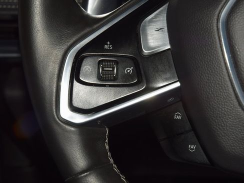 Used 2020 Chevrolet Corvette Stingray Preferred Cpe w/ 2LT Preferred Equipment Group image 35