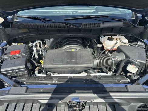 Used 2024 Chevrolet Silverado 1500 RST AWD/4WD image 33