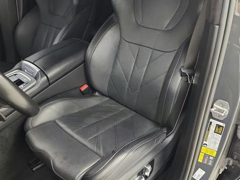 Used 2023 BMW XM AWD/4WD image 32