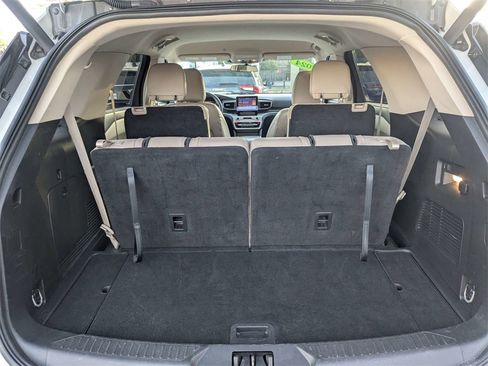 Used 2024 Ford Explorer XLT w/ Equipment Group 202A image 13