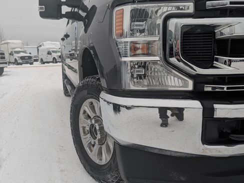 Used 2022 Ford F250 XLT image 2