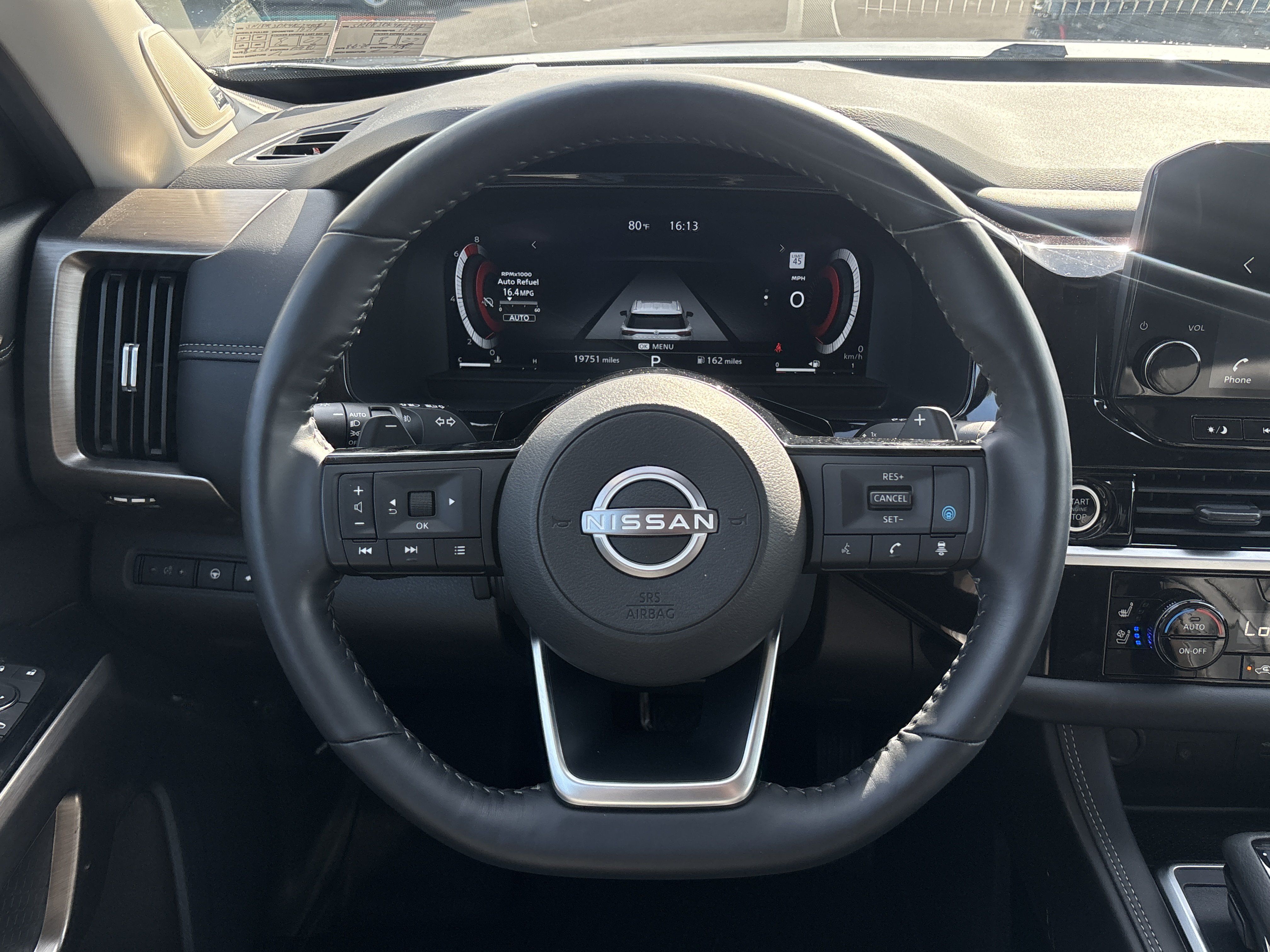 Used 2024 Nissan Pathfinder Platinum AWD/4WD image 7