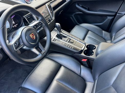 Used 2018 Porsche Macan GTS image 10
