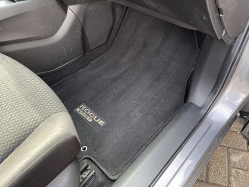 Used 2020 Nissan Rogue Sport S FWD image 28