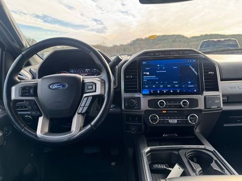 Used 2022 Ford F350 Platinum w/ FX4 Off-Road Package image 18