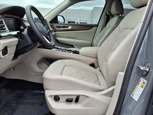 New 2026 Volkswagen Atlas SE image 11