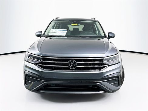 Used 2024 Volkswagen Tiguan S image 5