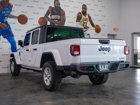 Used 2021 Jeep Gladiator Sport AWD/4WD image 21