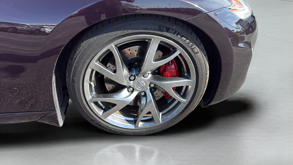 Used 2016 Nissan 370Z Coupe RWD image 32