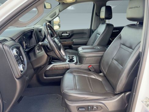 Used 2022 GMC Sierra 3500 Denali image 5