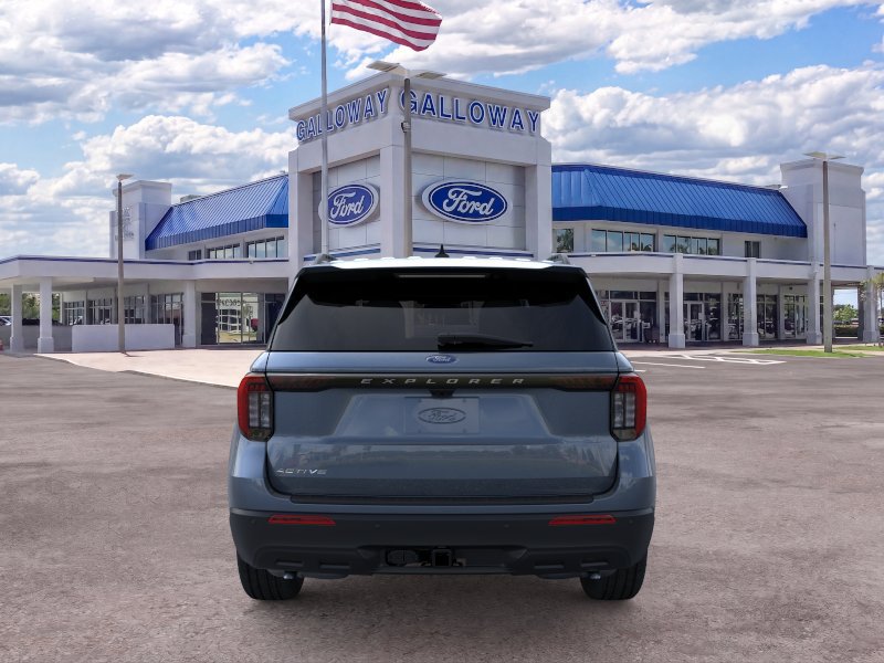New 2026 Ford Explorer Active RWD image 5