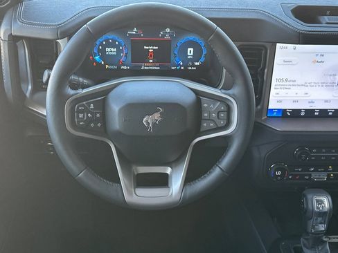 New 2026 Ford Bronco Outer Banks w/ Sasquatch Package AWD/4WD image 14