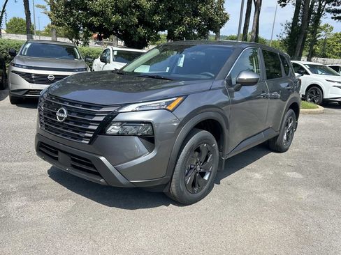 New 2026 Nissan Rogue SV AWD/4WD image 3