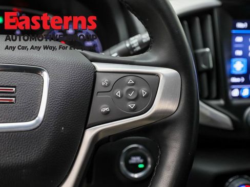 Used 2024 GMC Terrain SLT image 16