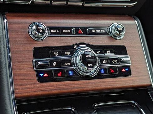 Certified 2023 Lincoln Aviator Reserve w/ Equipment Group 201A AWD/4WD image 23