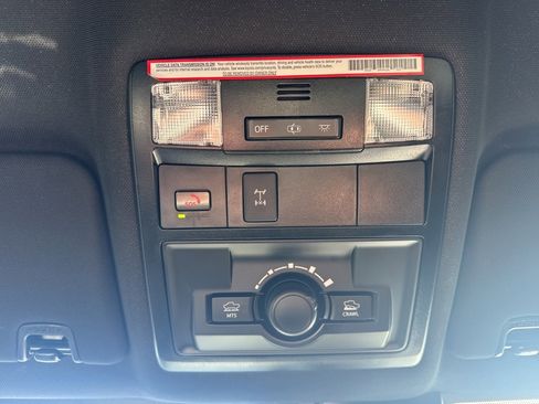 Used 2022 Toyota Tacoma TRD Off-Road image 39