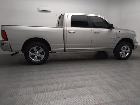 Used 2017 RAM 1500 Classic SLT AWD/4WD image 10