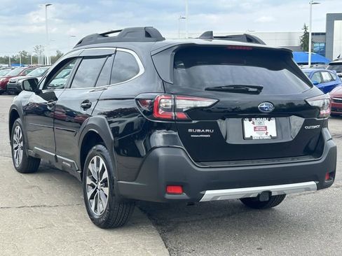 Certified 2025 Subaru Outback Limited AWD/4WD image 5