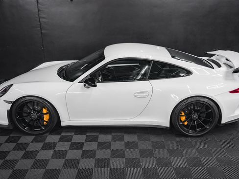 Used 2015 Porsche 911 GT3 RWD image 26