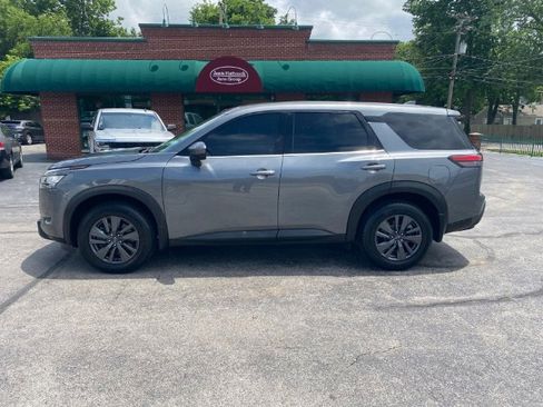 Used 2022 Nissan Pathfinder S AWD/4WD image 7