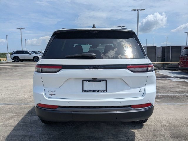 New 2026 Jeep Grand Cherokee Limited AWD/4WD image 5