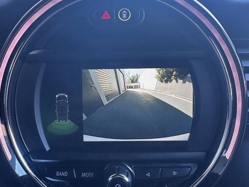 Used 2019 MINI Cooper S w/ Signature Upholstery Package FWD image 24