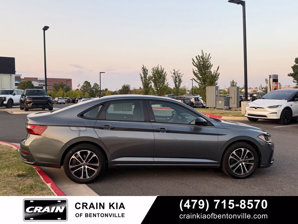 Used 2025 Volkswagen Jetta Sport FWD image 8