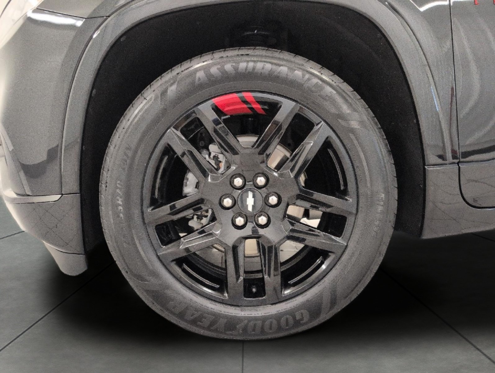 Used 2021 Chevrolet Traverse Premier w/ Redline Edition AWD/4WD image 5
