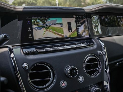 New 2025 Rolls-Royce Cullinan image 30